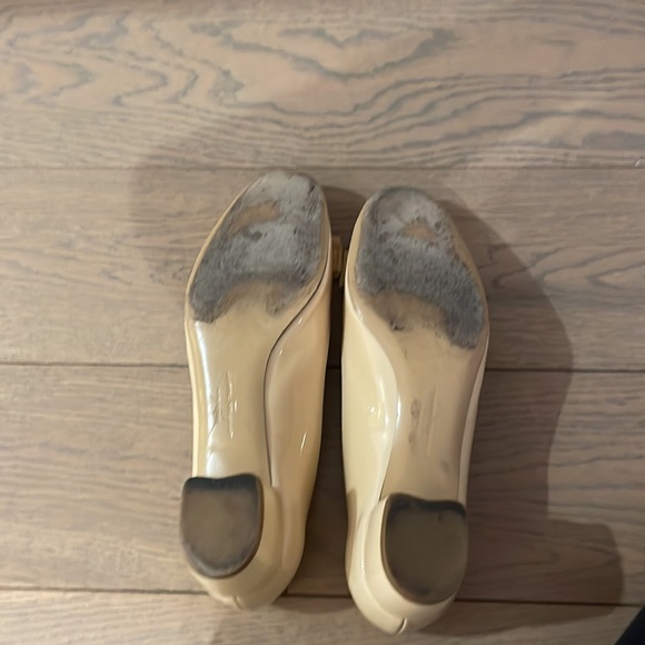 Salvatore Ferragamo Vera Pumps 6.5 women’s in macaron - Picture 7 of 9